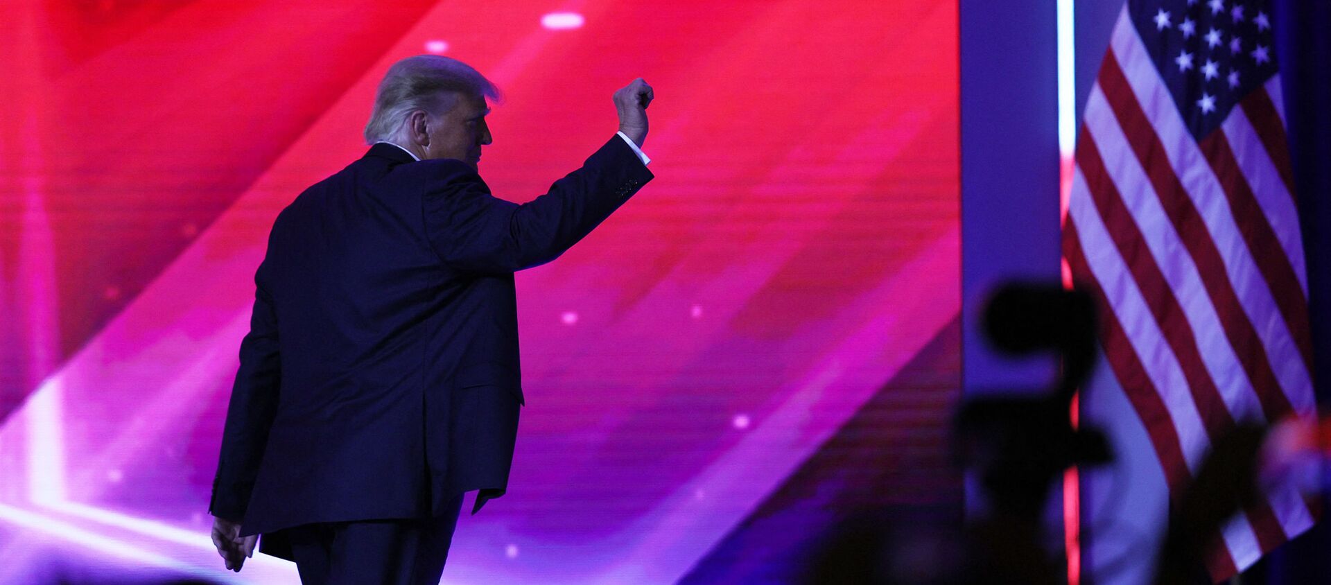 Former President Donald Trump walks off stage after an address to the Conservative Political Action Conference (CPAC) held in the Hyatt Regency on February 28, 2021 in Orlando, Florida.  - Sputnik International, 1920, 06.03.2021