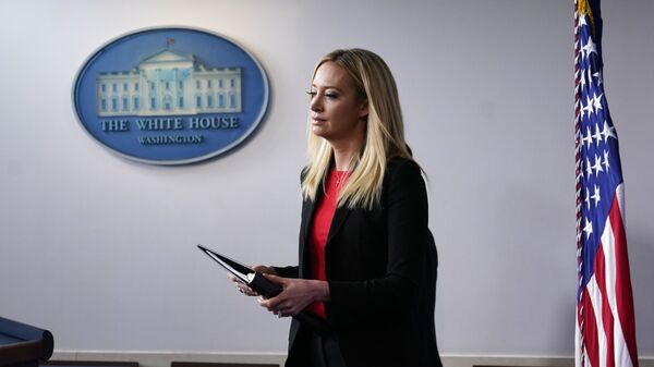 White House press secretary Kayleigh McEnany arrives to deliver a statement at the White House, Thursday, Jan. 7, 2021, in Washington - Sputnik International