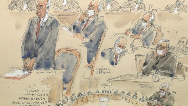 A courtroom sketch made on 19 January 2021 shows French former Prime Minister Edouard Balladur (L) and his former defence minister Francois Leotard (R) sit in the courtroom during their trial over alleged campaign graft in the so-called Karachi affair on 19 January 2021 at the Court of Justice of the Republic in Paris.  - Sputnik International