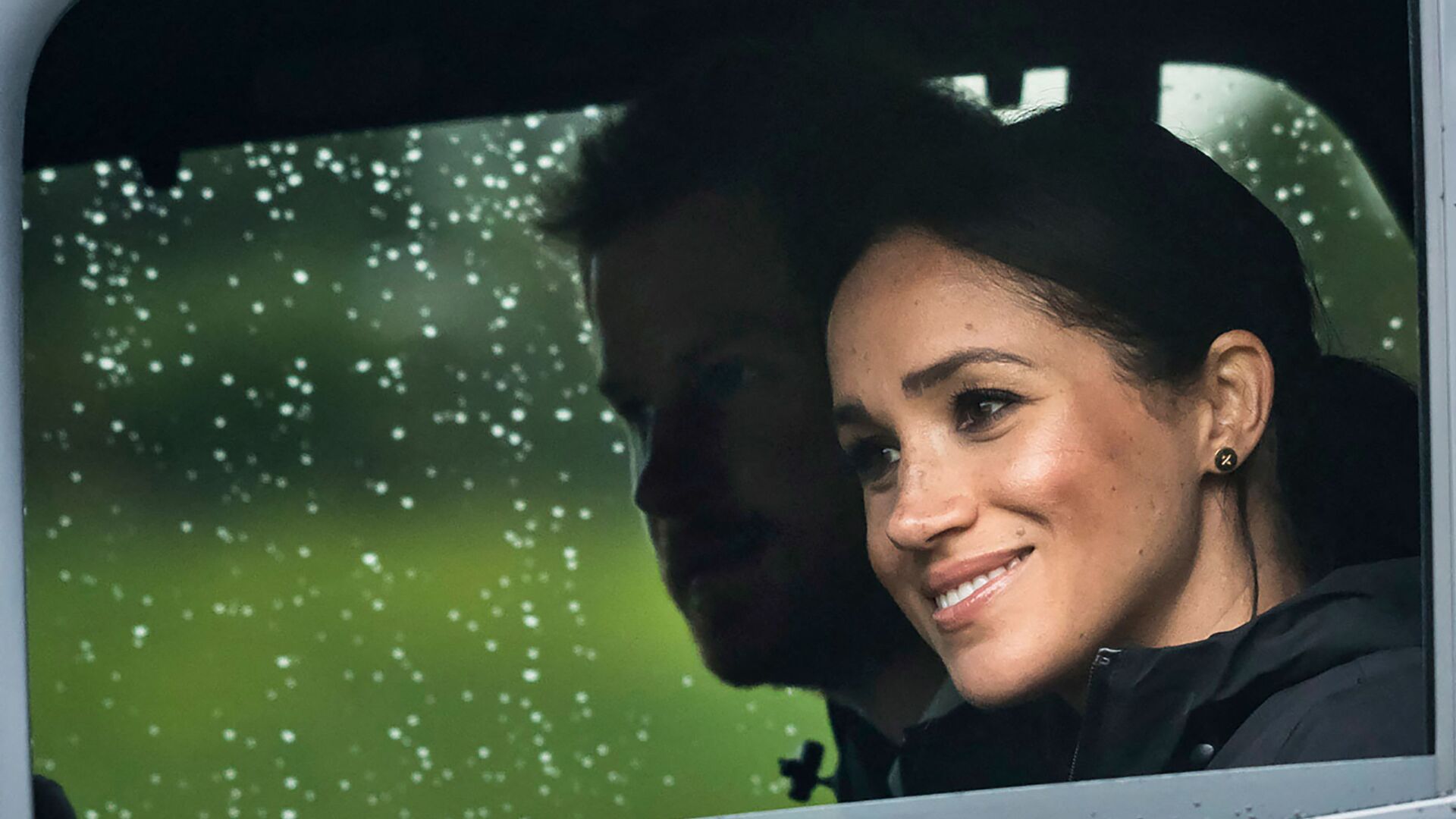 (FILES) In this file photo Britain's Prince Harry and his wife Meghan, Duchess of Sussex arrive for the unveiling of a plaque dedicating 20 hectares of native bush to the Queen's Commonwealth Canopy project at The North Shore Riding Club in Auckland on October 30, 2018 - Sputnik International, 1920, 05.03.2021