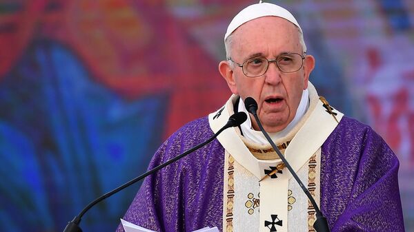 Pope Francis gives the homily (sermon) during a mass at the Franso Hariri Stadium in Arbil, on March 7, 2021, in the capital of the northern Iraqi Kurdish autonomous region.  - Sputnik International