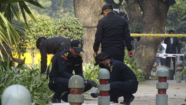 National Security Guard soldiers inspect the site of a blast near the Israeli Embassy in New Delhi, India on Saturday 30 January 2021. - Sputnik International