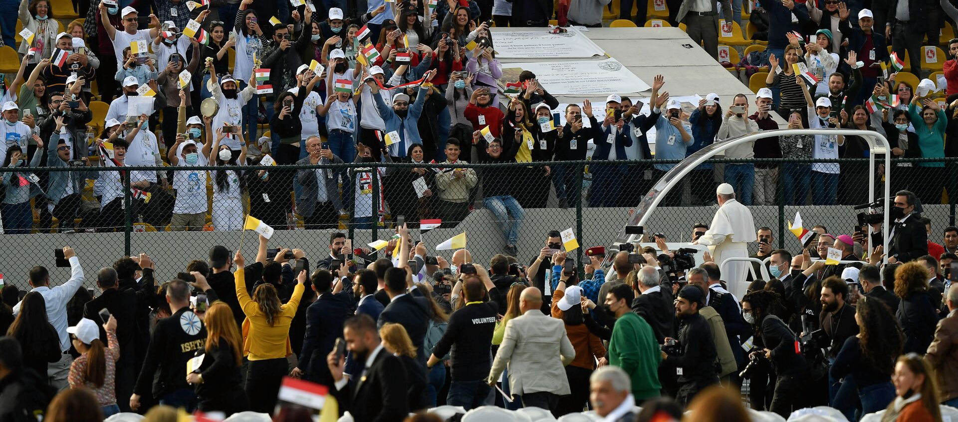 Pope Francis holds a Mass at Franso Hariri Stadium in Erbil, Iraq March 7, 2021. - Sputnik International, 1920, 09.03.2021