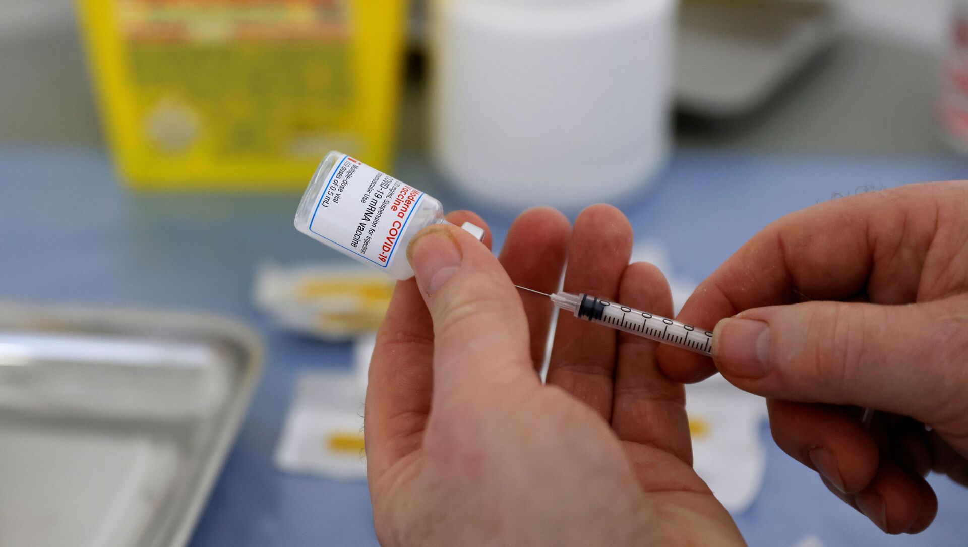 FILE PHOTO: A health worker prepares a syringe with a dose of the Moderna COVID-19 vaccine at a vaccination center in Calais as part of the coronavirus disease (COVID-19) vaccination campaign in France, March 4, 2021. - Sputnik International, 1920, 23.05.2021