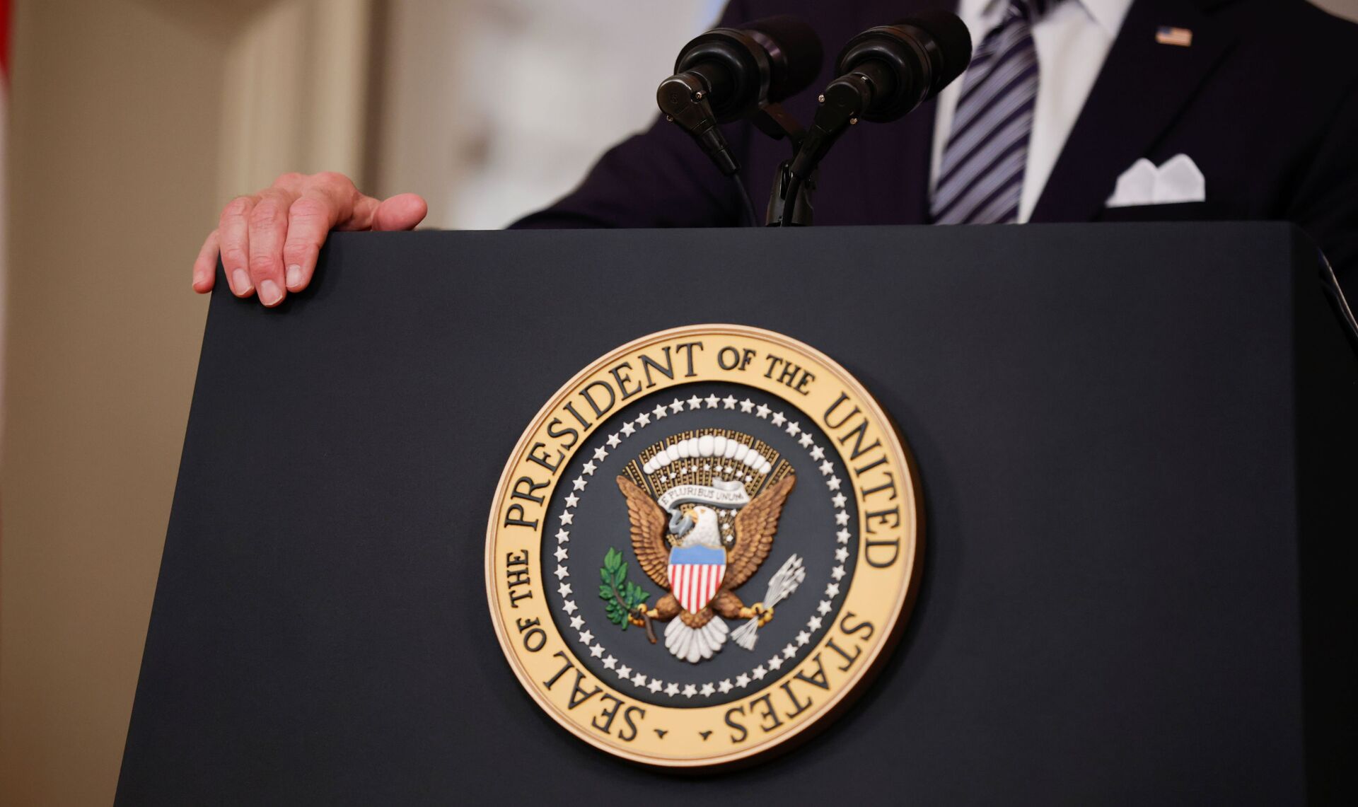 Biden Says Small Gatherings May Be Possible on 4 July, Urges Americans to 'Stick With the Rules' - Sputnik International, 1920, 12.03.2021