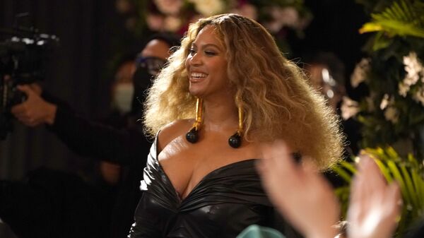 Beyonce appears in the audience before accepting the award for best rap song for Savage at the 63rd annual Grammy Awards at the Los Angeles Convention Center on Sunday, March 14, 2021 - Sputnik International