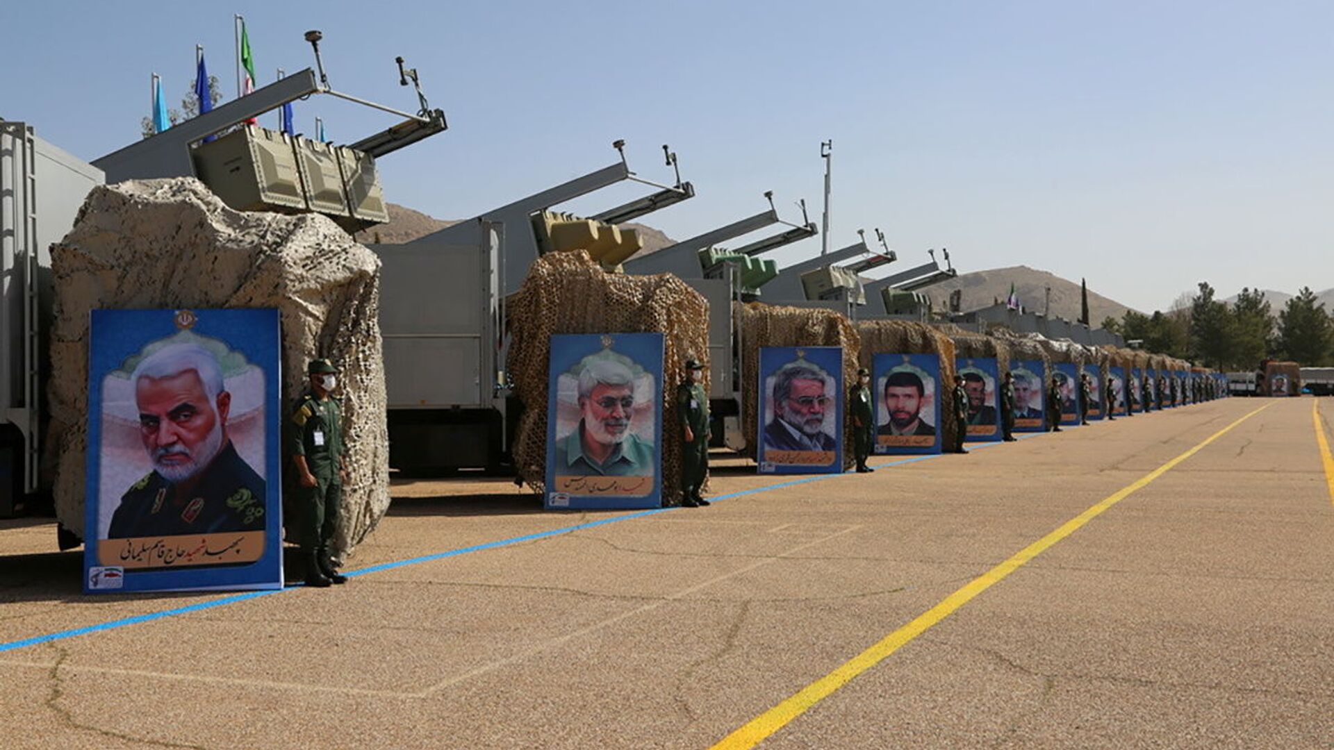 Iranian missiles are seen at a new missile city of Iran's Revolutionary Guards naval unit at an undisclosed location in Iran, in this picture obtained on March 15, 2021 - Sputnik International, 1920, 10.01.2022