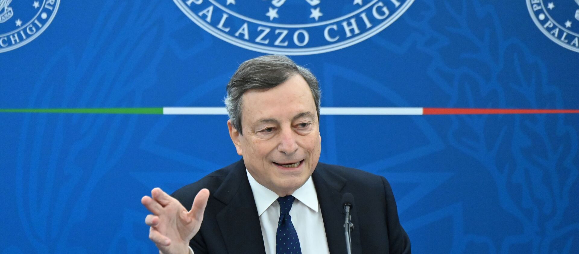Italy's Prime Minister Mario Draghi speaks during a news conference after a cabinet meeting in Rome, Italy, March 19, 2021. - Sputnik International, 1920