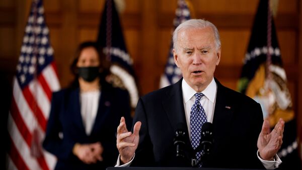 U.S. President Joe Biden and Vice President Kamala Harris deliver remarks after meeting with Asian-American leaders to discuss the ongoing attacks and threats against the community, during a stop at Emory University in Atlanta, Georgia, U.S., March 19, 2021.  - Sputnik International