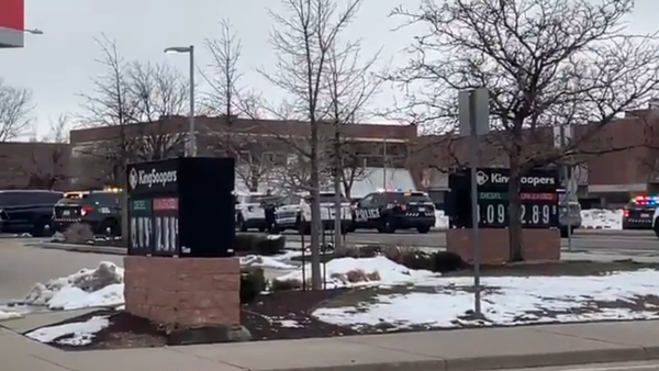 Screenshot from a video allegedly filmed in the area of the King Soopers grocery store in Boulder, Colorado, after local police confirmed an active shooter situation - Sputnik International