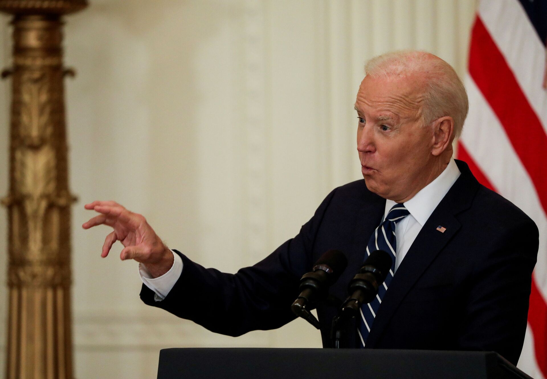 'Very Sad to Watch': Trump Decries Media for Asking 'Easy' Questions at Biden Press Conference - Sputnik International, 1920, 26.03.2021