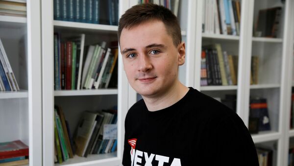 Warsaw-based Belarusian blogger Stsiapan Putsila, known under the pseudonym NEXTA, poses during an interview with Reuters, in Warsaw, Poland August 28, 2020 - Sputnik International