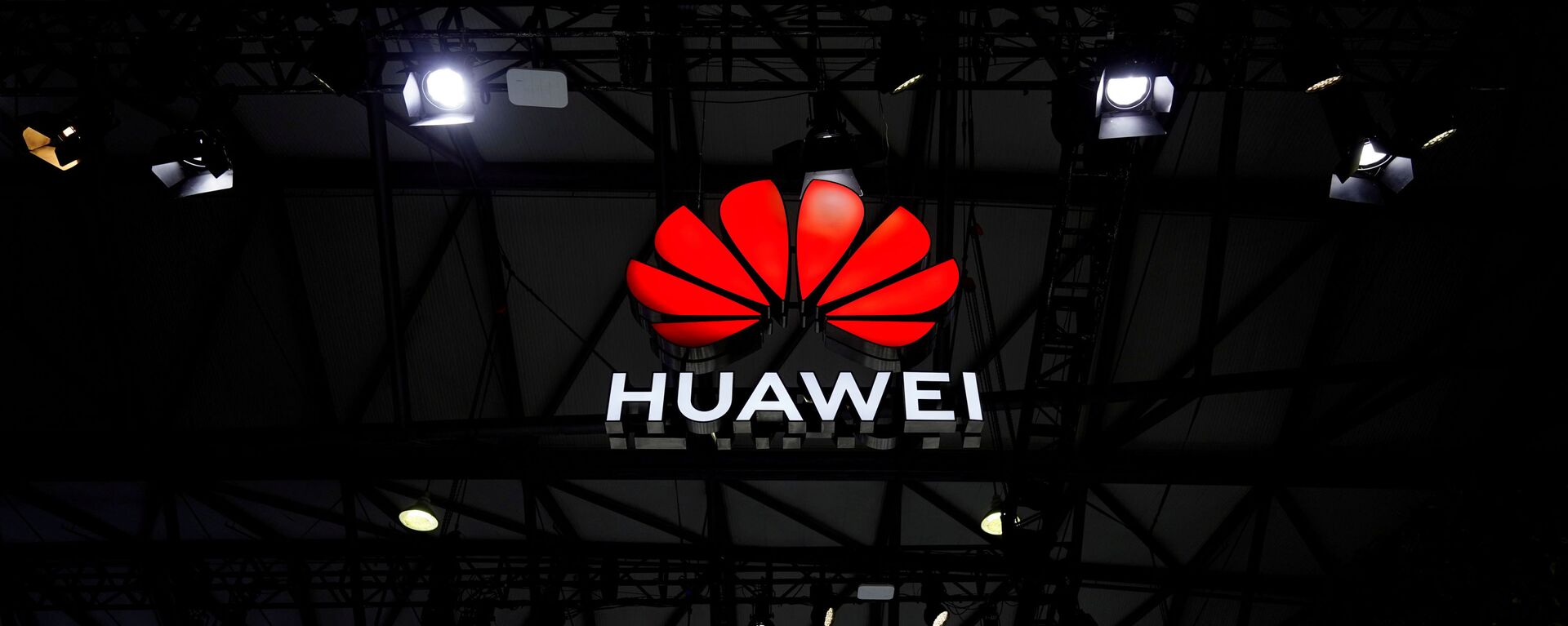 A Huawei logo is seen at the Mobile World Congress (MWC) in Shanghai, China February 23, 2021 - Sputnik International, 1920, 07.04.2021