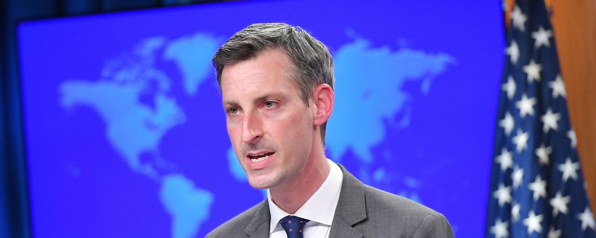 U.S. State Department spokesman Ned Price speaks during the release of the 2020 Country Reports on Human Rights Practices at the State Department in Washington, DC, U.S., March 30, 2021. - Sputnik International, 1920, 09.09.2021