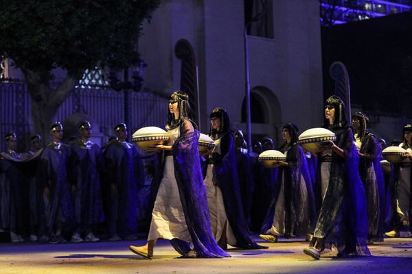 Ancient Mummies Paraded Through Cairo on Way to New Museum - Sputnik International