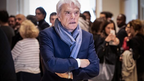 In this file photo taken on April 4, 2019, French businessman Bernard Tapie looks on during a suspension of his trial for having defrauded the French state of nearly half a billion euros with a massive 2008 arbitration award, at the Paris courthouse.  - Sputnik International