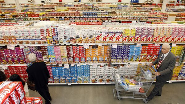 Shoppers tour the cereal aisle at a San Diego supermarket. File photo. - Sputnik International