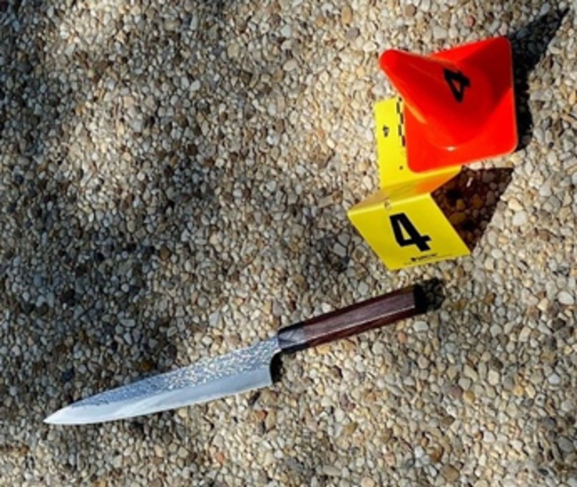 DC Police Release Photo of Knife Wielded by Suspect in Deadly Capitol Attack  - Sputnik International, 1920, 06.04.2021