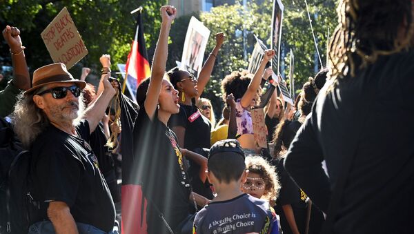Protesters rally to mark a national day of action, protesting against Aboriginal deaths in police custody, in Sydney, Australia, April 10, 2021.  - Sputnik International