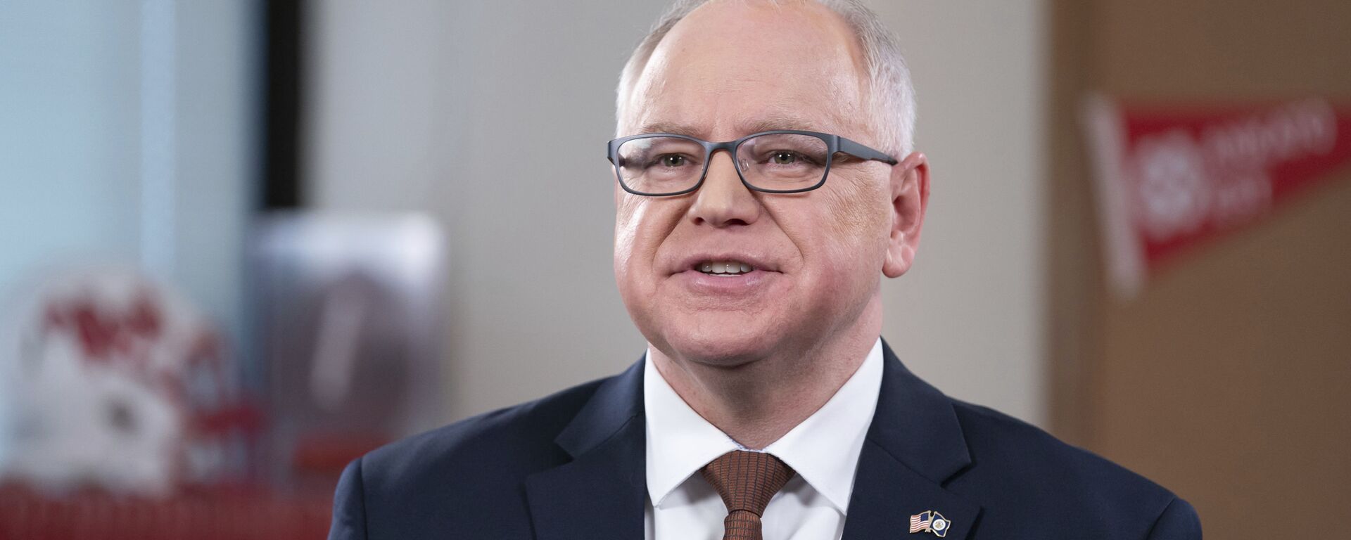 Minnesota Gov. Tim Walz delivers his third State of the State address Sunday, March 28, 2021 from his old classroom at Mankato West High School in Mankato, Minn. - Sputnik International, 1920, 07.08.2024