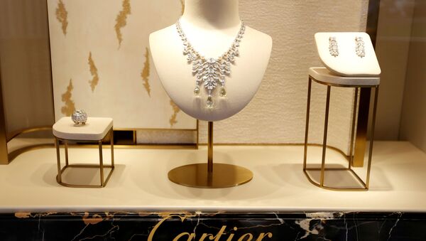 High-end jewellery is displayed at a Cartier store on Place Vendome in Paris, France, July 2, 2019.  - Sputnik International