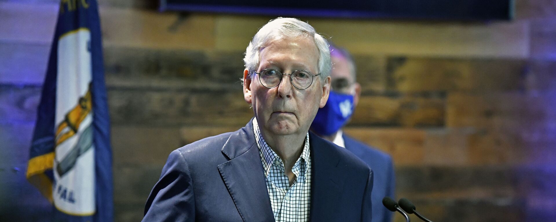 Senate Minority Leader Mitch McConnell, R-Ky., listens to a reporter's question during a news conference at a COVID-19 vaccination site in Lexington, Ky., Monday, April 5, 2021. - Sputnik International, 1920, 09.03.2023