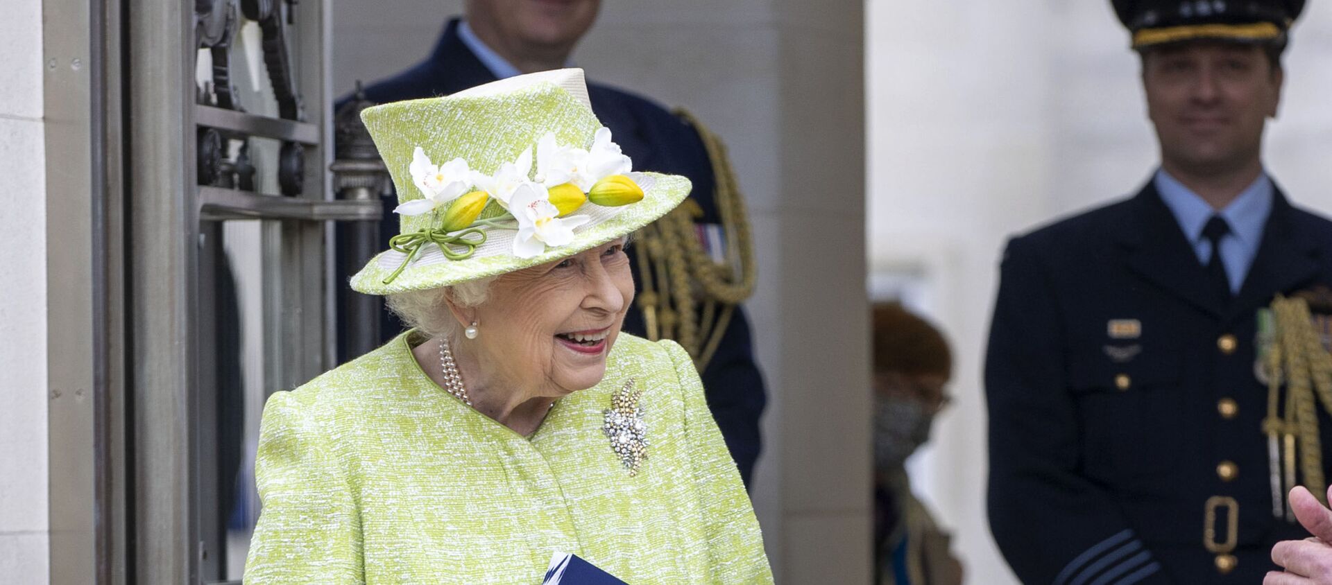 Britain's Queen Elizabeth II during a visit to the CWGC, the Commonwealth War Graves Commission Air Forces Memorial to attend a service to mark the Centenary of the Royal Australian Air Force, in Runnymede, England, 31 March 2021 - Sputnik International, 1920, 14.04.2021