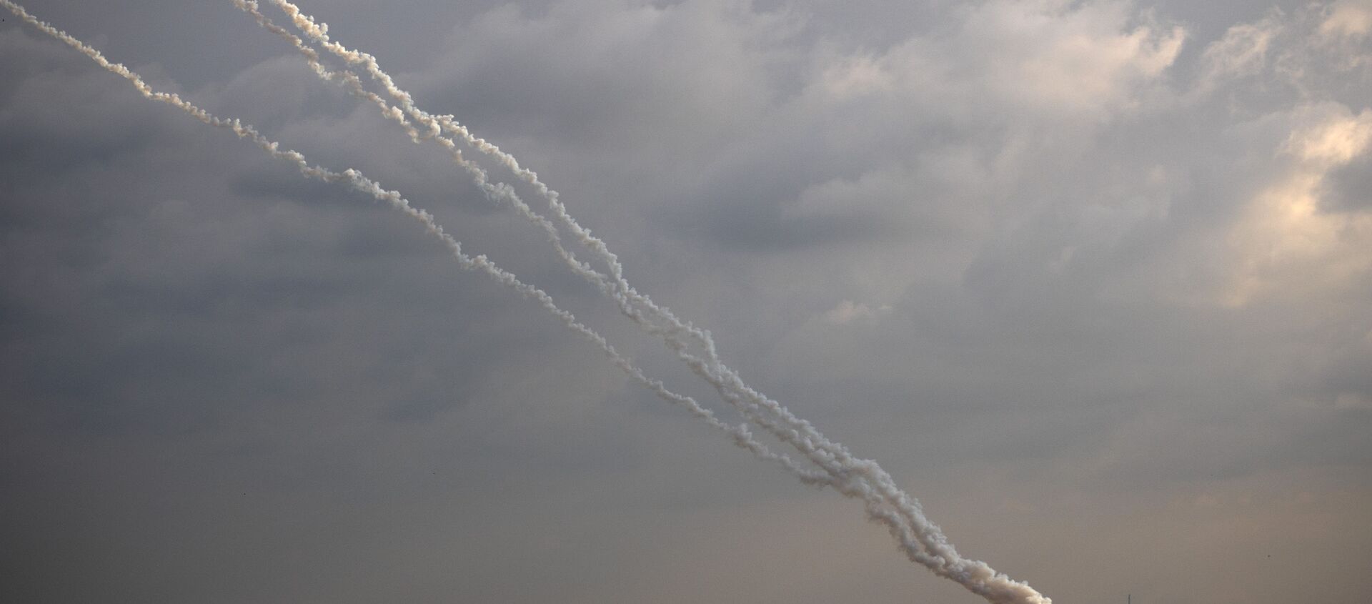 Rockets are launched from the Gaza Strip towards Israel, Monday, Feb. 24, 2020. - Sputnik International, 1920, 15.04.2021