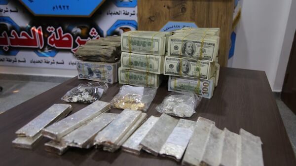 Iraqi security forces find $1.5 million stash of cash left by Daesh terrorist group in Mosul - Sputnik International