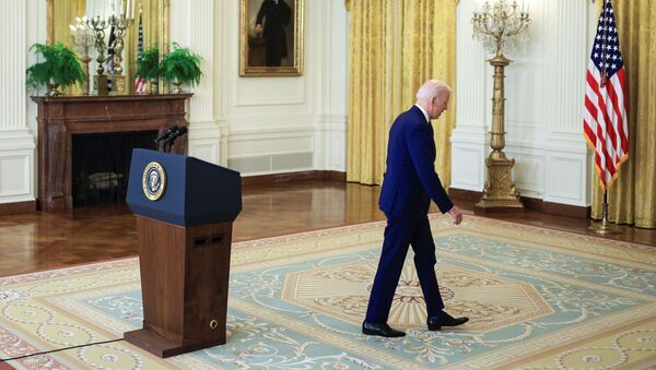 US President Joe Biden departs after delivering remarks on Russia in the East Room at the White House in Washington, 15 April 2021. - Sputnik International