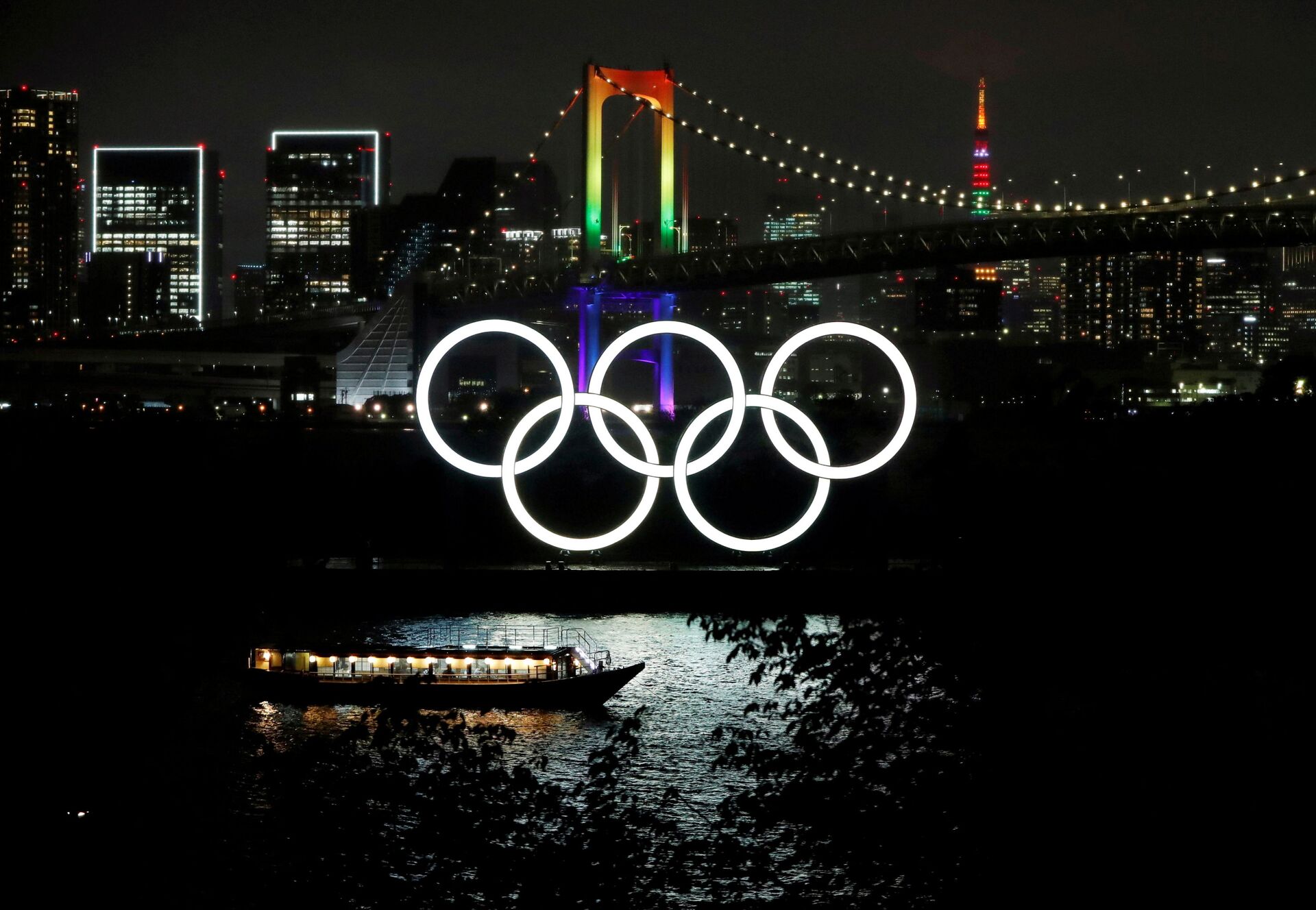 Olympic Organisers to Take Tokyo Torch Relay Off Public Roads, Reports Say - Sputnik International, 1920, 29.06.2021