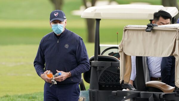 U.S. President Joe Biden finishes a round of golf in Wilmington, Delaware, U.S., April 17, 2021. - Sputnik International