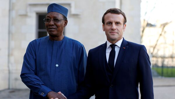 French President Emmanuel Macron welcomes Chad's President Idriss Deby to attend a summit on the situation in the Sahel region in the southern French city of Pau, France, January 13, 2020. - Sputnik International