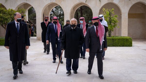 Jordan's King Abdullah II and members of the royal family including former crown prince and half-brother Prince Hamza arrive at the Raghdan Palace for a ceremony marking 100 years of independence, in Amman,  Jordan April 11, 2021. - Sputnik International