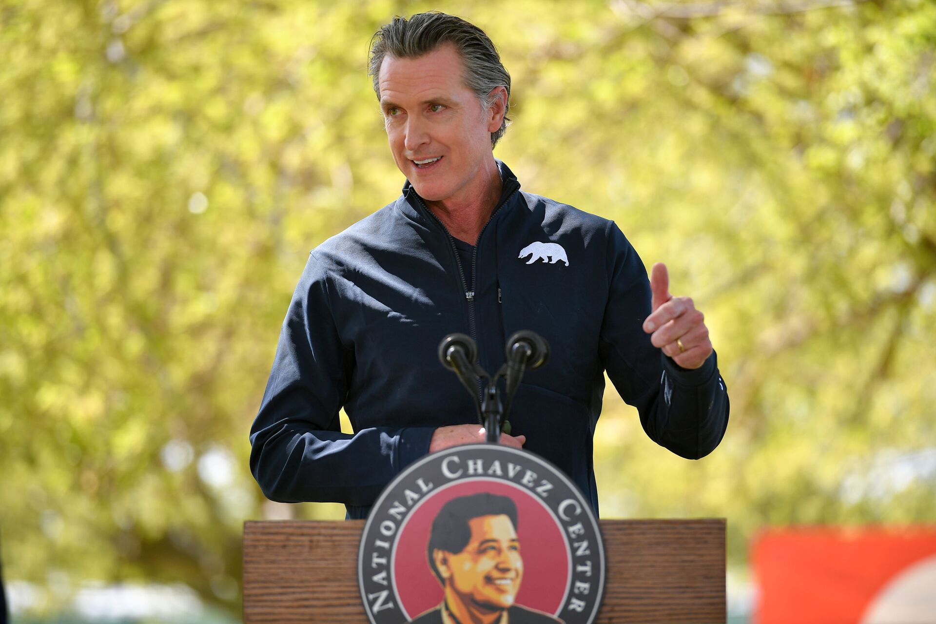 California Governor Gavin Newsom speaks during a visit by U.S. First Lady Jill Biden, at The Forty Acres, the first headquarters of the United Farm Workers labor union, in Delano, California, U.S. March 31, 2021.  - Sputnik International, 1920, 07.09.2021