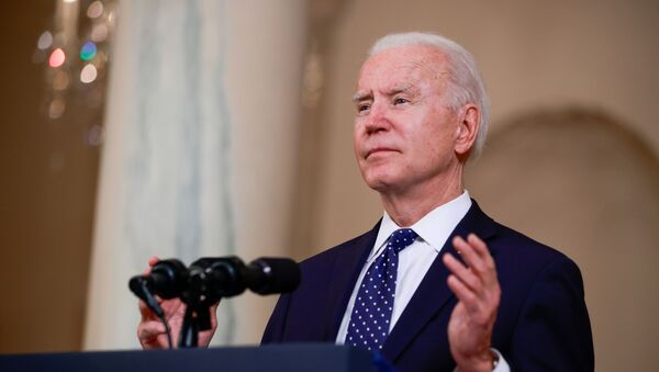 U.S. President Joe Biden speaks in the Cross Hall at the White House in Washington - Sputnik International