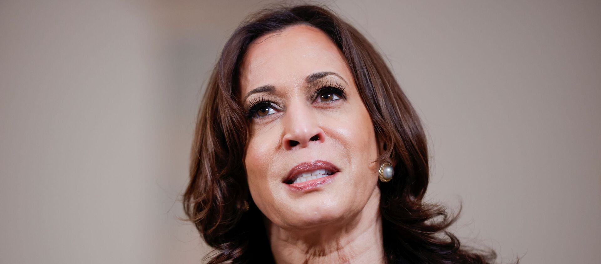 U.S. Vice President Kamala Harris speaks after a jury reached guilty verdicts in the murder trial of former Minneapolis police officer Derek Chauvin stemming from George Floyd's deadly arrest, in the Cross Hall at the White House in Washington, U.S., April 20, 2021. REUTERS/Tom Brenner/File Photo - Sputnik International, 1920, 18.08.2021