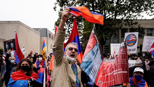 Members of the Armenian diaspora rally in front of the Turkish Embassy after U.S. President Joe Biden recognized that the 1915 massacres of Armenians in the Ottoman Empire constituted genocide in Washington, U.S., April 24, 2021.  - Sputnik International