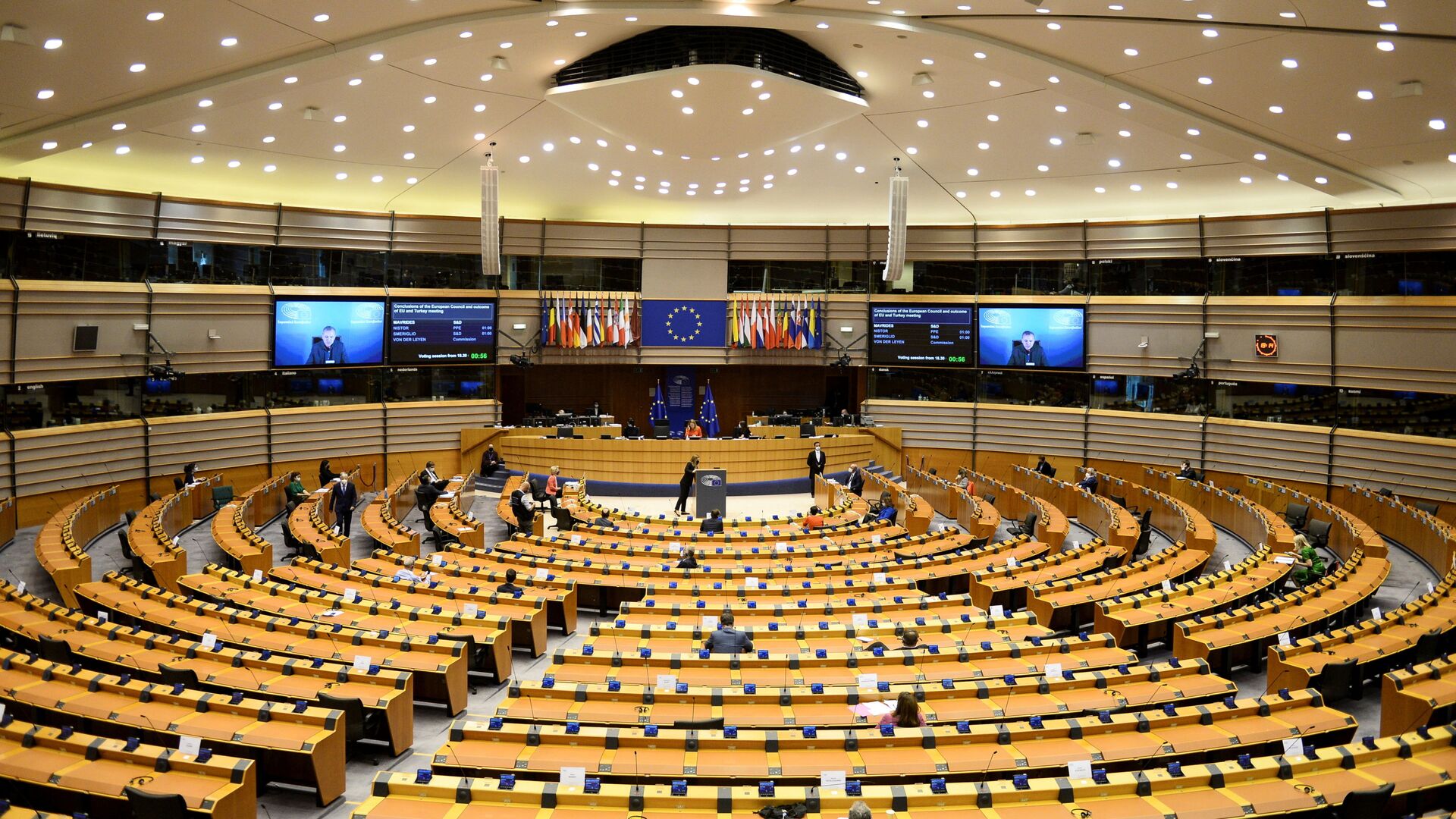 European Council President Charles Michel and European Commission President Ursula von der Leyen attend the EU Parliament plenary session in Brussels, Belgium April 26, 2021 - Sputnik International, 1920, 23.02.2022