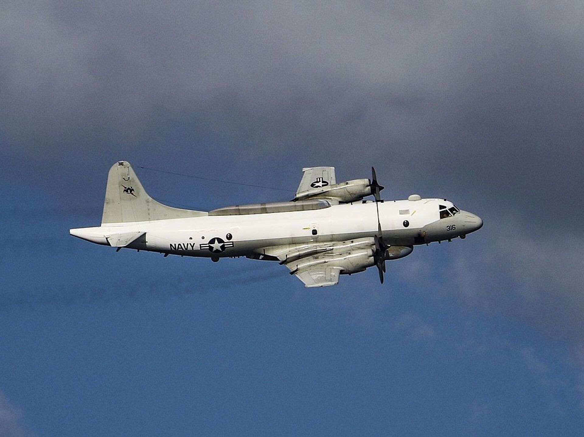 A U.S. Navy Lockheed EP-3E Aries II assigned to Fleet Air Reconnaissance Squadron 1 (VQ-1) World Watchers in flight over the Mediterranean Sea on 28 February 2019. - Sputnik International, 1920, 07.09.2021