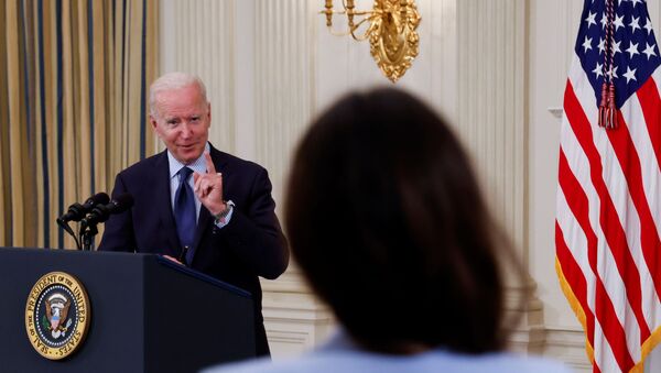 U.S. President Joe Biden delivers remarks on the state of the coronavirus disease (COVID-19) vaccinations from the State Dining Room at the White House in Washington, D.C., 4 May 2021. - Sputnik International