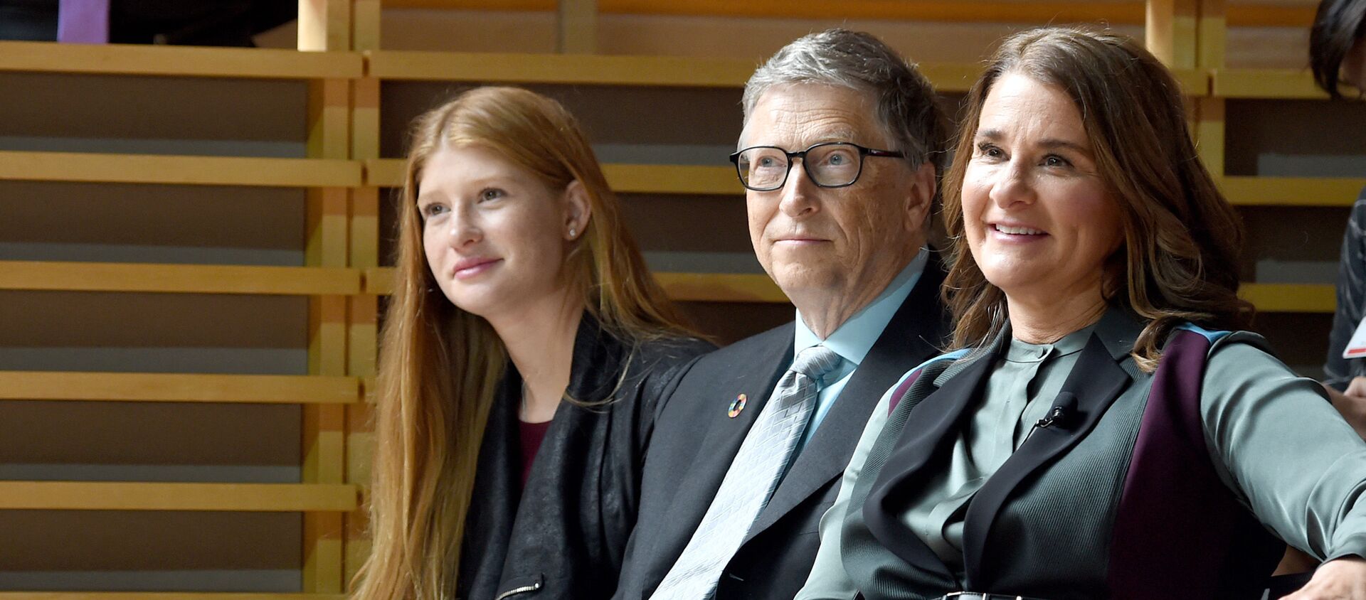 (L-R) Phoebe Adele Gates, Bill Gates, and Melinda Gates attend the Goalkeepers 2017, at Jazz at Lincoln Center on September 20, 2017 in New York City - Sputnik International, 1920, 18.05.2021