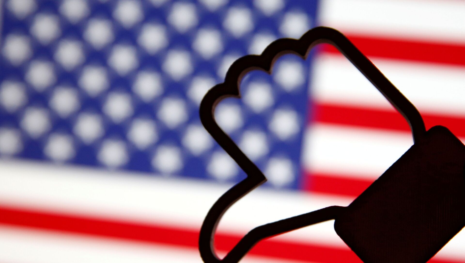 A 3D-printed Facebook Like symbol is displayed inverted in front of a U.S. flag in this illustration taken, March 18, 2018 - Sputnik International, 1920, 20.06.2021