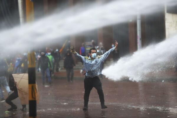 Violent Anti-Government Protests in Colombia - Sputnik International