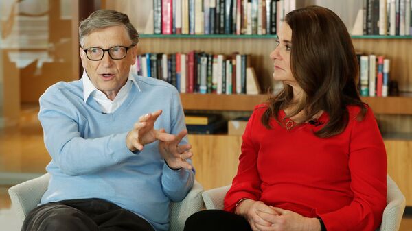 In this Feb. 1, 2018, file photo, Microsoft co-founder Bill Gates and his wife Melinda take part in an AP interview in Kirkland, Wash - Sputnik International