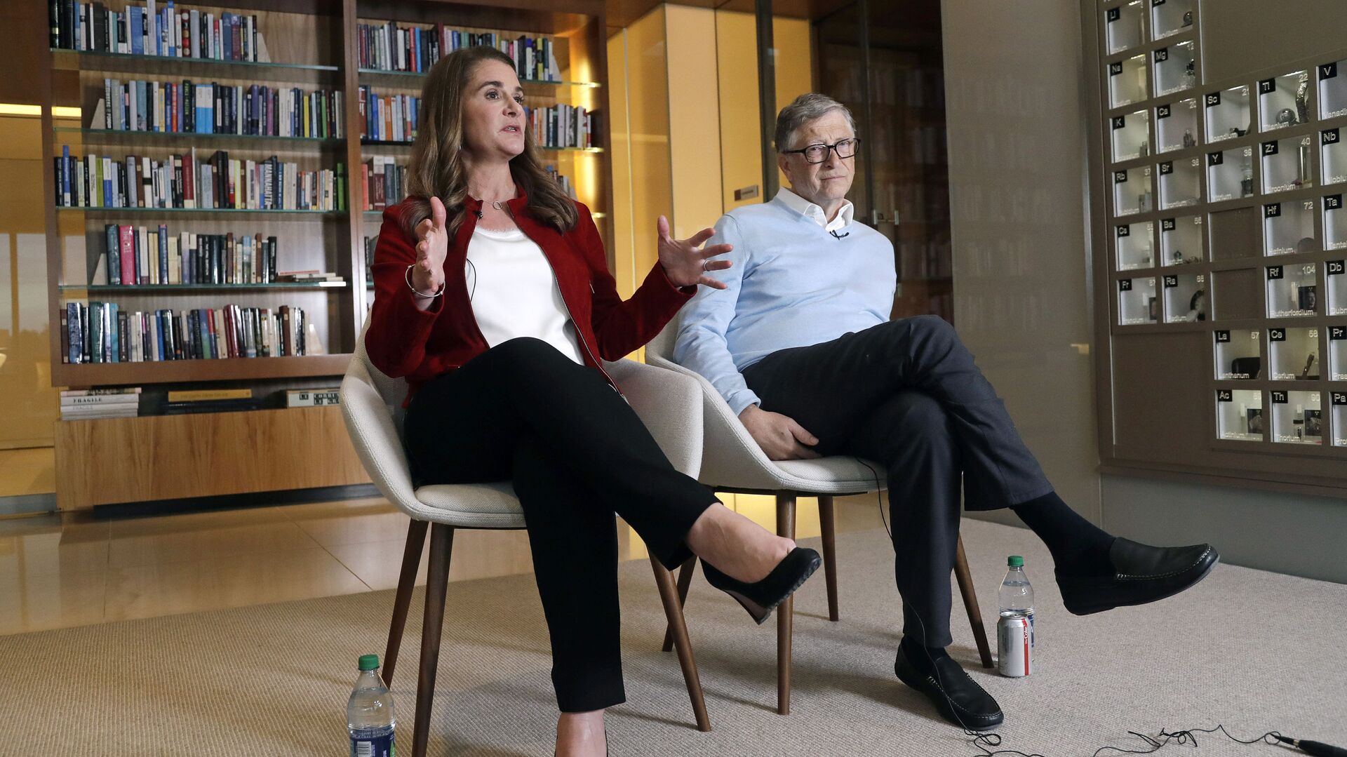 In this Feb. 1, 2019 photo, Bill and Melinda Gates are interviewed in Kirkland, Wash - Sputnik International, 1920, 05.06.2021