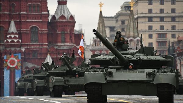 T-72B3M main battle tanks from the 1st Guards Tank Regiment at Red Square - Sputnik International