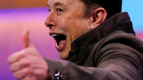 SpaceX owner and Tesla CEO Elon Musk gestures during a conversation with legendary game designer Todd Howard (not pictured) at the E3 gaming convention in Los Angeles, California, U.S., June 13, 2019 - Sputnik International