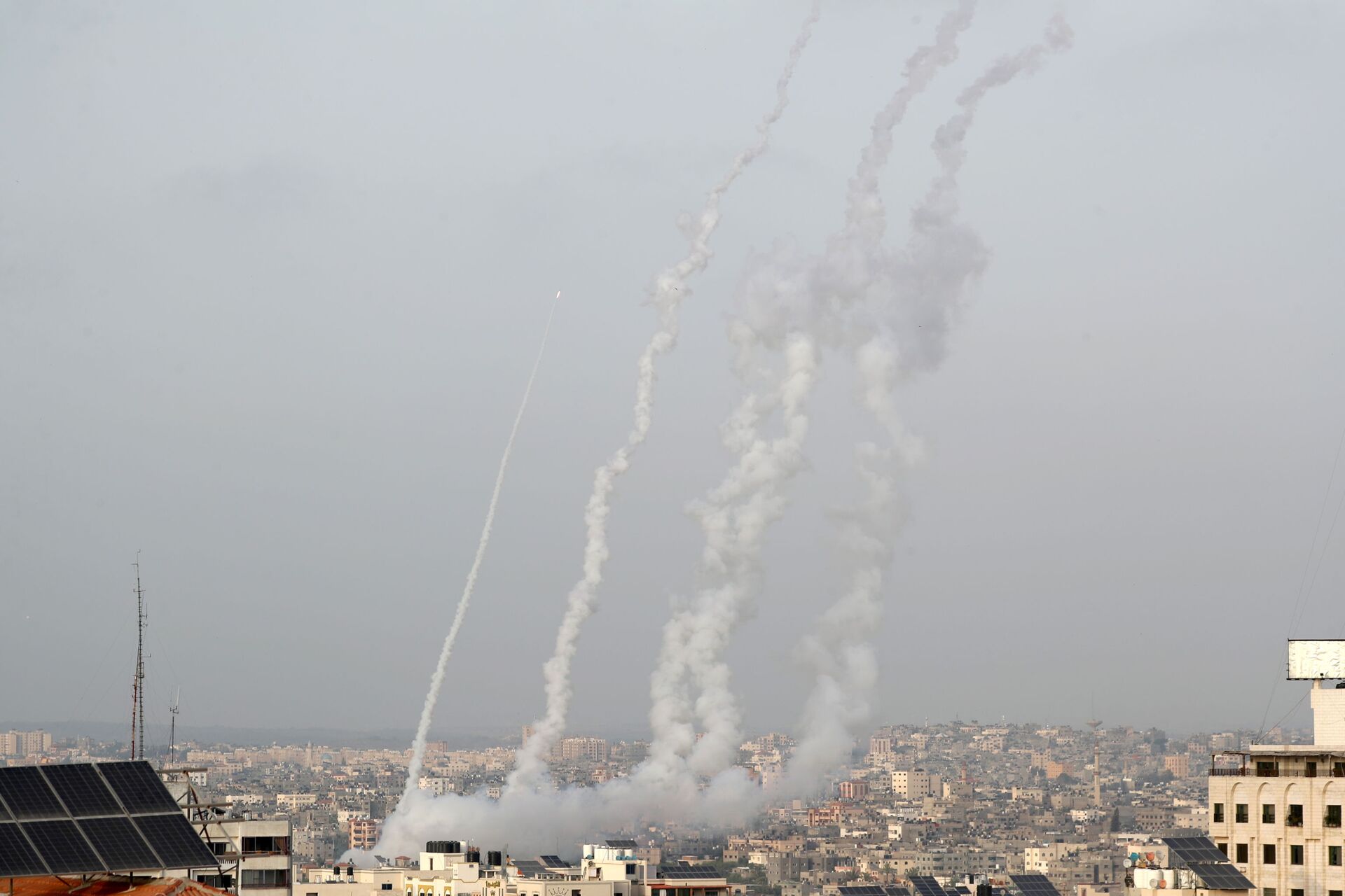 Israel Under Fire: Rocket Barrage From Gaza Continues Amid Clashes in Jerusalem - Sputnik International, 1920, 11.05.2021