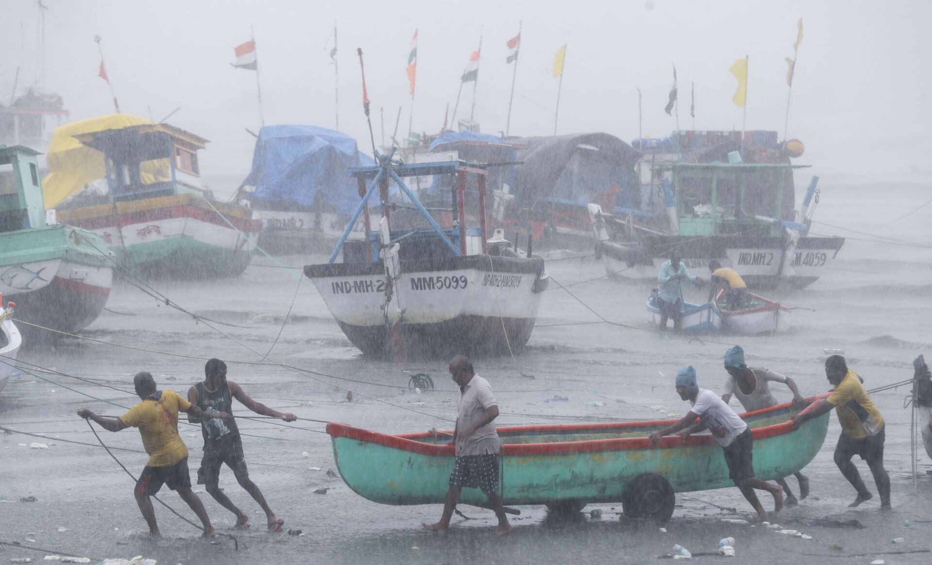 Rising Sea Surface Temperature is Intensifying Cyclones in South Asia, Say Experts - Sputnik International, 1920, 01.06.2021